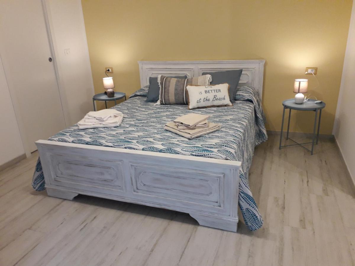 Il Porto Di Benny Bed and Breakfast Αλάσιο Εξωτερικό φωτογραφία